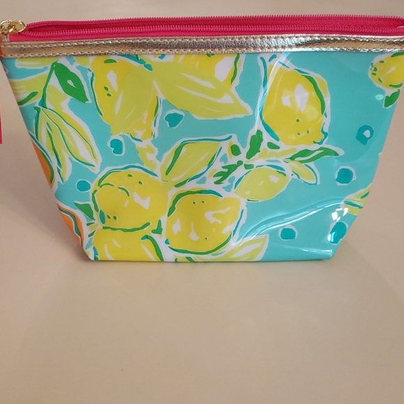 Lilly Pulitzer makeup bag - Picture 3 of 4